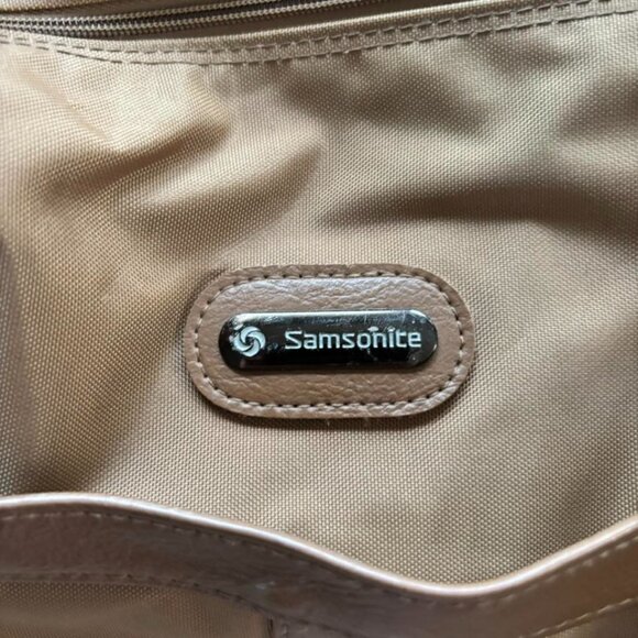 Y2K Vintage Samsonite Tan Nylon Crossbody Travel Shoulder Bag, Zip Top, Pockets, - Picture 5 of 6